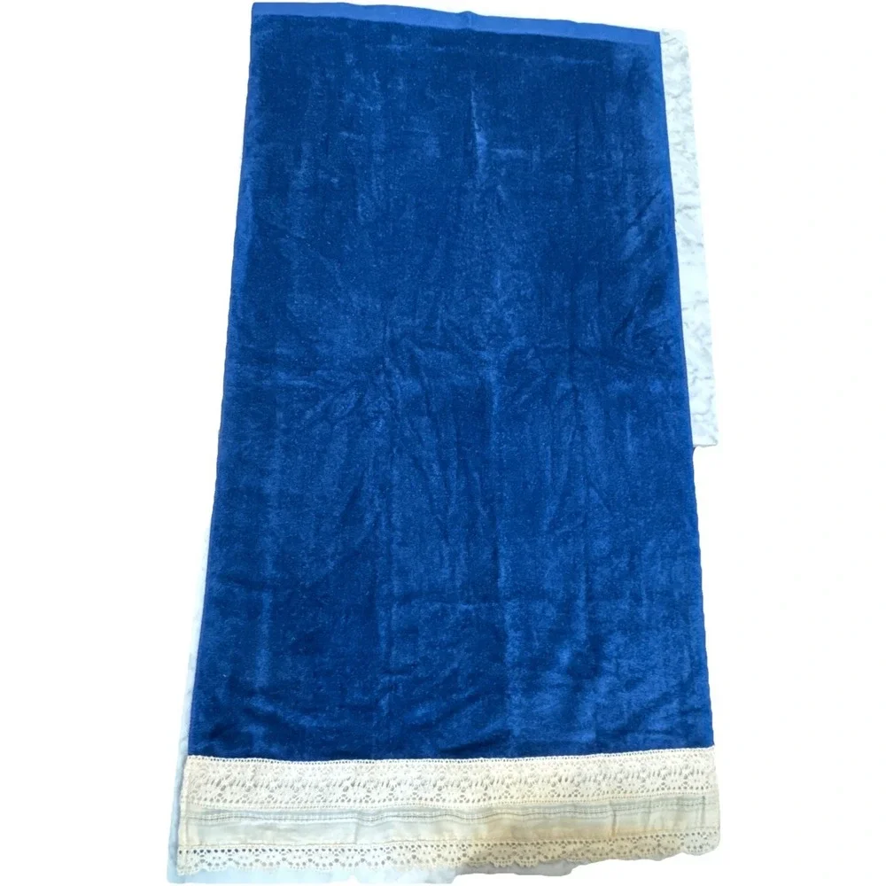 VTG The Bathworks 7 Piece Towel Set Navy Cream Crochet Lace Band USA